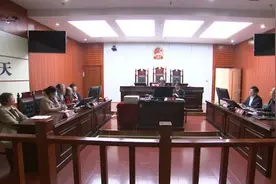 九旬老太赠房给二儿子后反悔：他找了一个女朋友，自己备受冷落图片