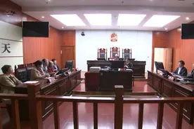 九旬老太赠房给二儿子后反悔：他找了一个女朋友，自己备受冷落图片