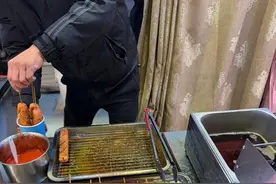 淀粉肠陷入“塌房”危机 童年的味道还能回归吗？图片