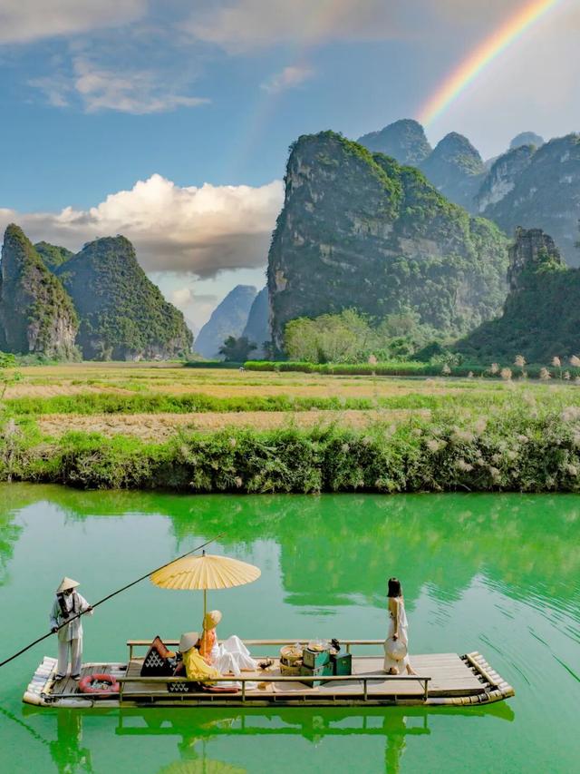 新华社携手董宇辉走进广西边关秘境，这里的山水“有点甜”……