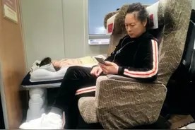 高铁上的“哄娃神器”让带娃旅客赞不绝口图片