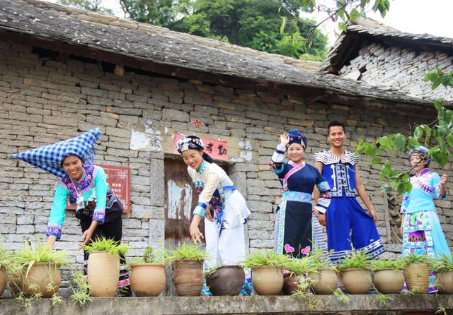 走进21℃的安顺，共赴“爽居”的诗意之约