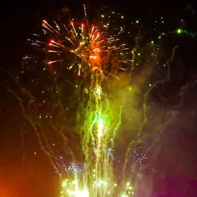 【暖冬遇见防城港】星光篝火 元旦烟花｜白沙湾潮玩露营嘉年华邀你跨年！