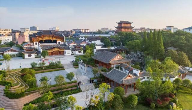 上海人免费打卡世界丹霞龟峰，邂逅多彩弋阳~