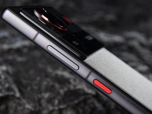 努比亚Z80 Ultra全面评测：拍得好，玩得爽，真旗舰全都要