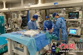 齐鲁医院多学科联合救治 守护母女平安图片