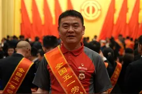 乡村送货10年，京东小哥檀世旺获全国“五一”劳动奖章图片
