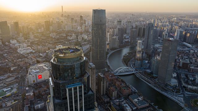 登津湾云顶 瞰城市风光