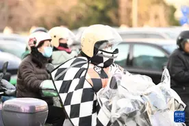 热闻|“差点被吹飞”！寒潮降温组团来袭，多地网友晒大风天气实况图片