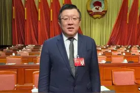 “背对背”实名打分，“金标杆”专家评审团都有谁？图片