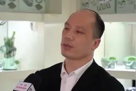 电商“半托管”+AI直播 助力外贸转内销图片