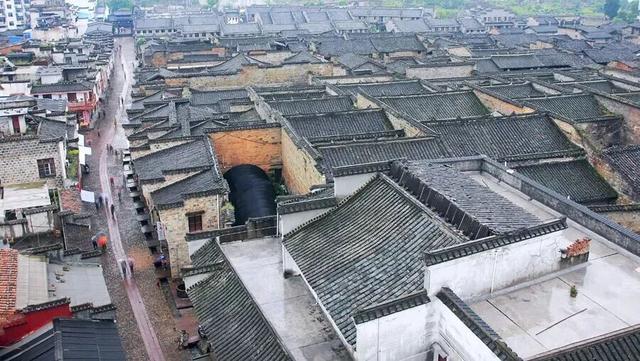 非遗唱主角 古城更热闹