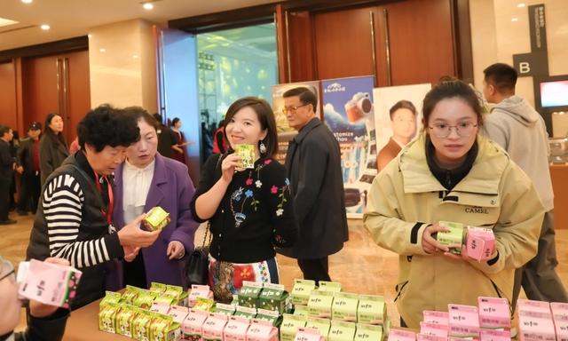 2025国际友谊小姐全球总决赛颁奖盛典在贵阳举行