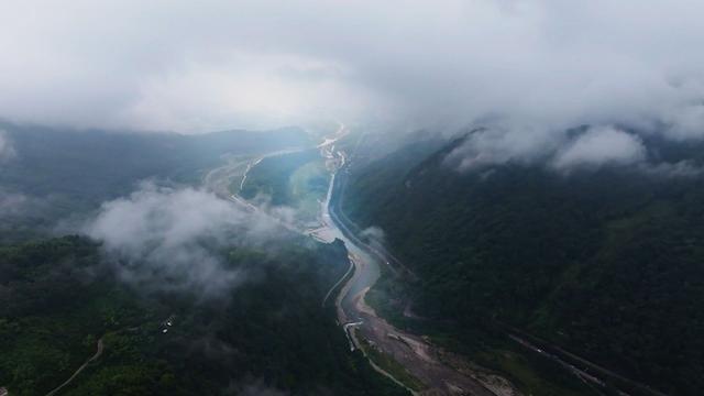 跃入山林里！解锁龙门山新玩法丨万千气象看四川·德阳④