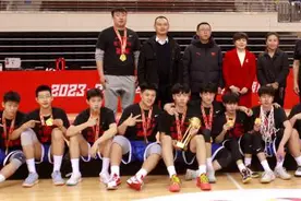 牛！吉林省实验中学男篮首夺2023-2024赛季中国高中篮球联赛北区冠军图片