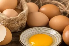 鸡蛋里有它很“危险”！容易引发细菌性食物中毒！正确保存方法请收好~图片