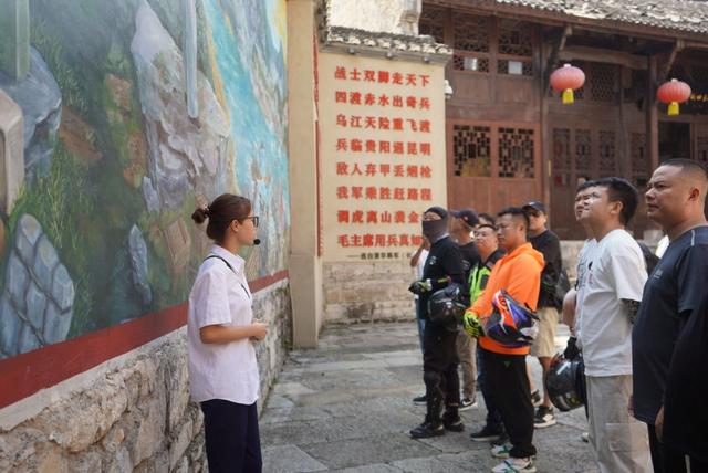 金沙摩旅踏秋追红迹 | 一半风光治愈 一半信仰滚烫