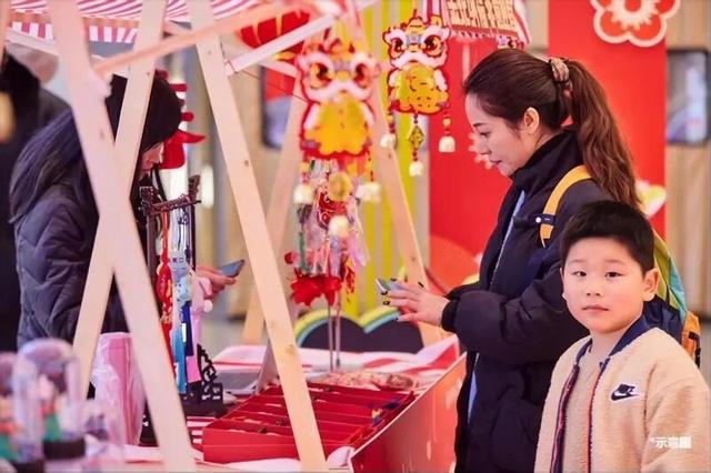 长滩灯影遇非遗 马年嗨玩“海上奇幻夜”