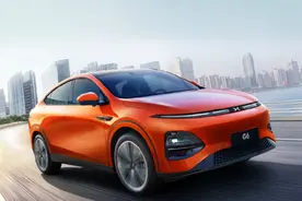 大量车主反映小鹏汽车App停止运行 客服：卸载后重装图片