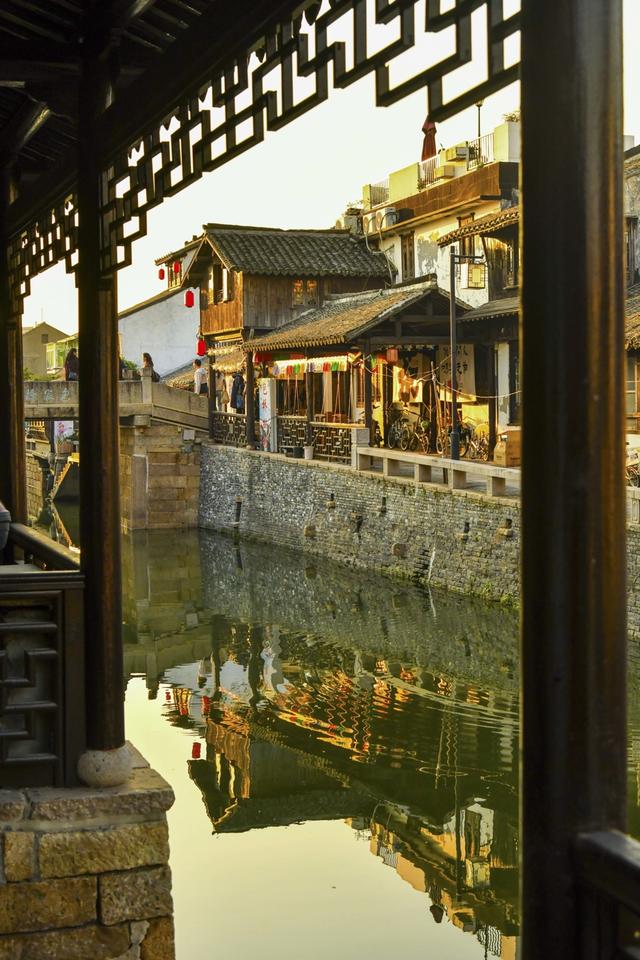 古镇寻“情”记