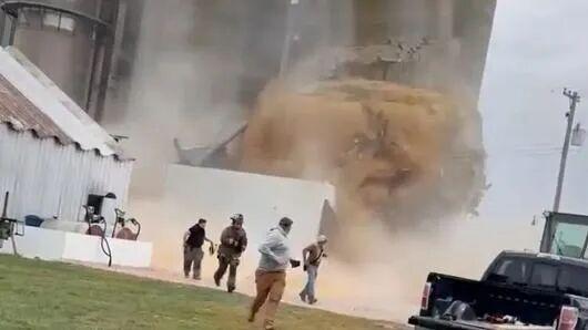 中国传来好消息，美国豆农：松了一口气！美豆积压严重，上月一座混凝土仓库被挤崩塌，里面存了816吨大豆