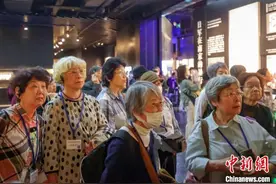 日本“紫金草合唱团”在南京传递和平心愿图片