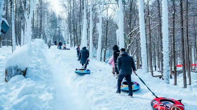 踏破风沙赴神都，白云山赠“终身旅游卡”！让天山来客常回“家”看看