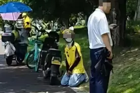 “杭州外卖员下跪”续：物业称小区配送正常，后续还将调查图片