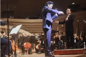 30秒 | 吕思清携手四川交响乐团上演经典《梁祝》图片