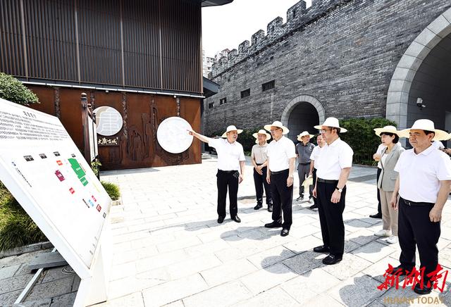 毛伟明赴张家界市调研文旅产业发展