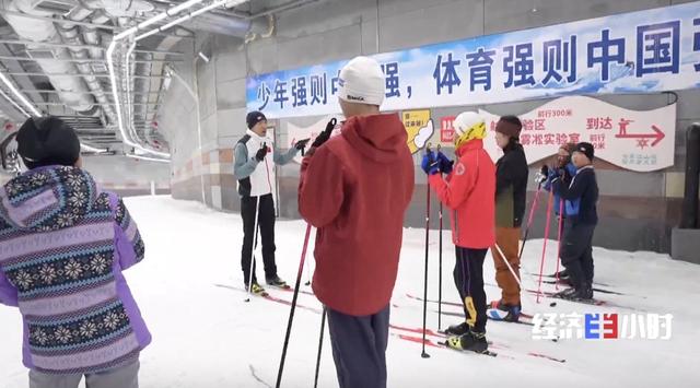暑期市场吹起“清凉风”，滑雪场的夏天解锁新玩法