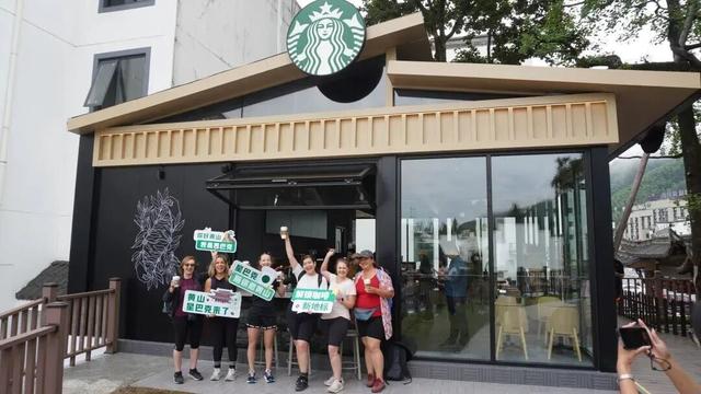 西班牙导游带团返场，韩国团超1.3万人次打卡！汤口小镇“国际热度”看得见