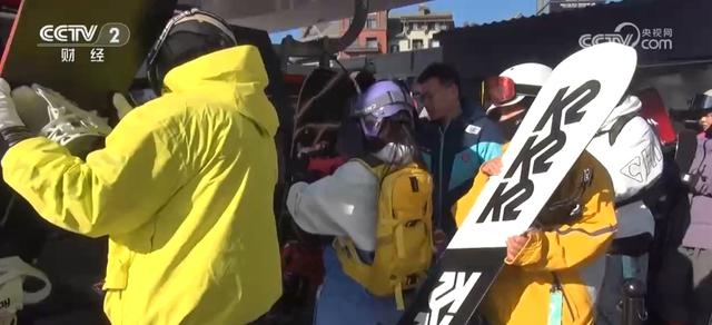 “增设雪假+惠民政策+特色景观”掀起冰雪新热潮 “滑”出消费新“动”力