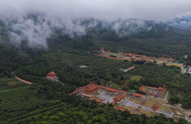 河北遵化：清东陵出现云海景观