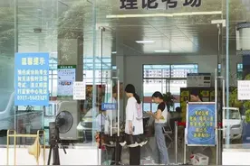 南宁市迎来暑期驾考热 交警部门多举措优化服务图片