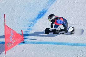 （全冬会）单板滑雪——青年组女子障碍追逐赛况图片