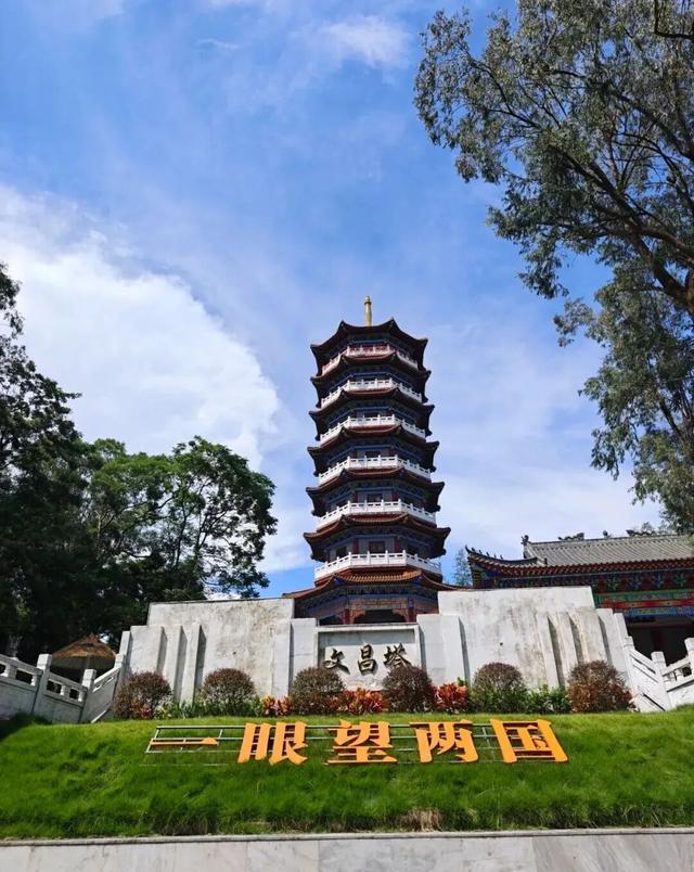 东兴跨境游引央视关注，带你探索边境特色景点和美食~