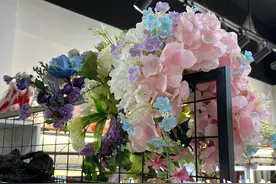 簪花的风吹到了南京，多家写真馆推出簪花妆造图片