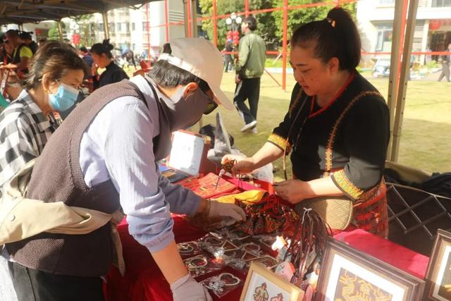 从海岛到雨林! 白沙文旅亮相海花岛 海花岛至白沙山海联动旅游专线开通