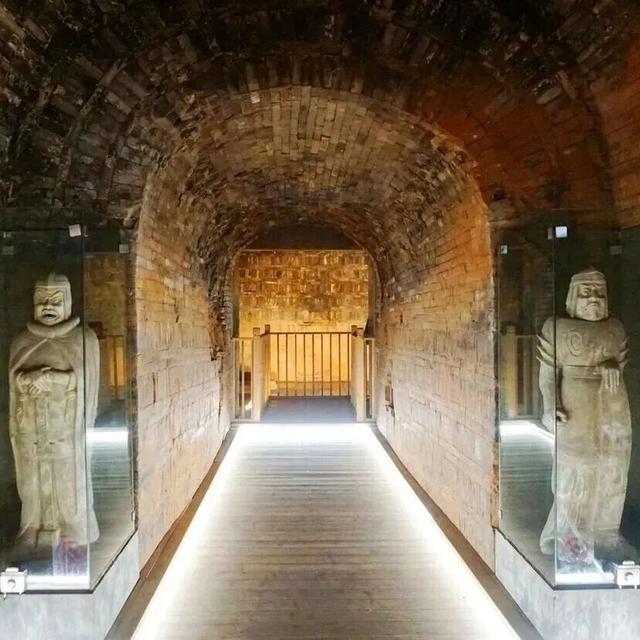 天，原来有这么多不为人知的“墓”后魅力