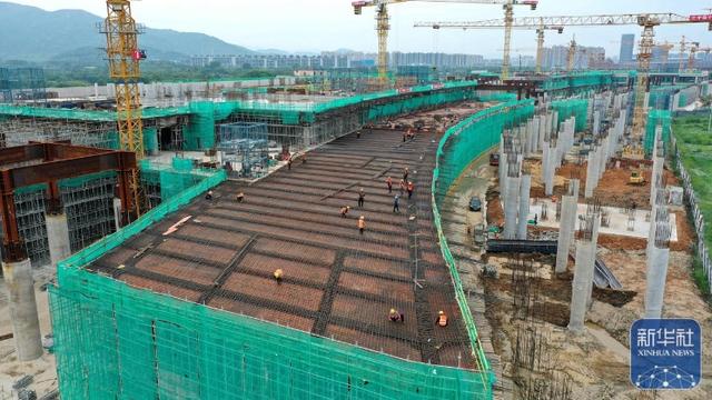 中铁十六局承建的杭德市域铁路全线隧道贯通