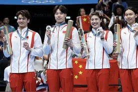 炫夏巴黎 | 男女4×100米混接 中国队破亚洲纪录夺银图片