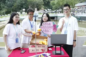 北京平谷进入仙桃季 千名学生为平谷大桃代言图片