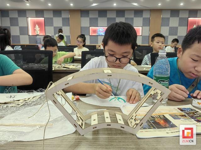 自贡世界地质公园公益研学走进中国彩灯博物馆