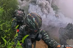 武警魔鬼周极限训练高燃瞬间图片