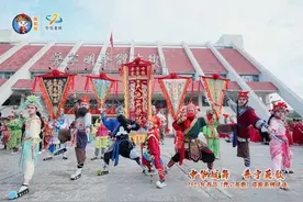 到广东普宁过年 大型英歌舞巡游不容错过图片
