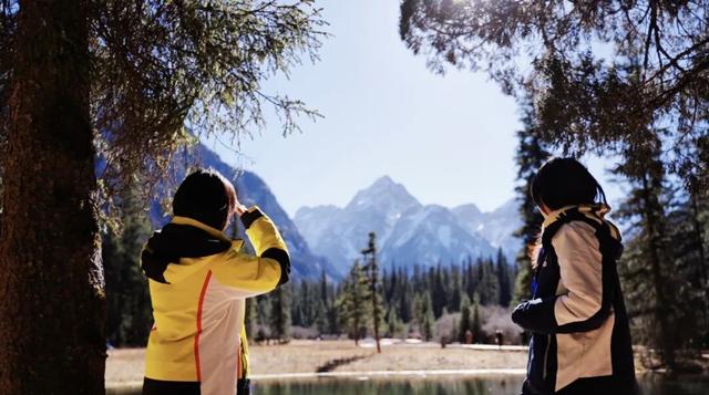 青睐绵阳 ‖ 雪山彩林上线！去平武王朗赴一场金秋视觉盛宴~