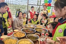 会同县芙蓉学校：秋日“趣”野炊  共享好“食”光图片