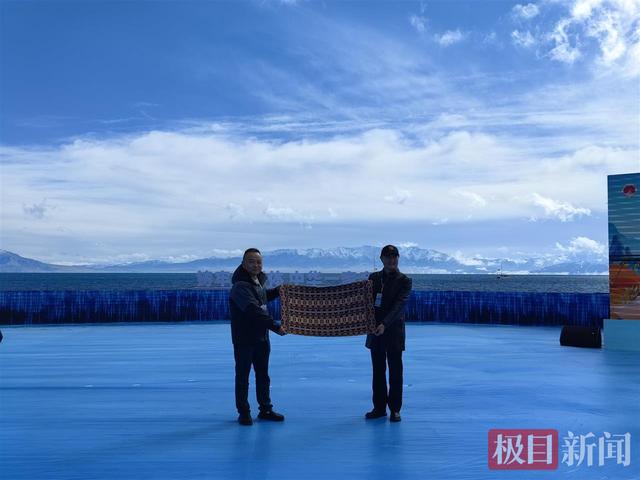 “来凤藤茶边疆行”赛里木湖专场推介会成功举办