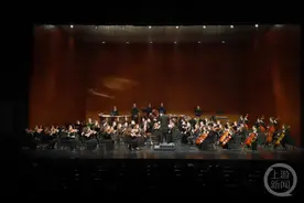 莫斯科柴可夫斯基音乐学院交响乐团来渝巡演，圆号首席是重庆女孩图片